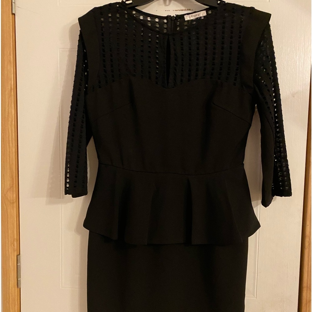 Esley Sz 4 Black Dress EUC 😊😊